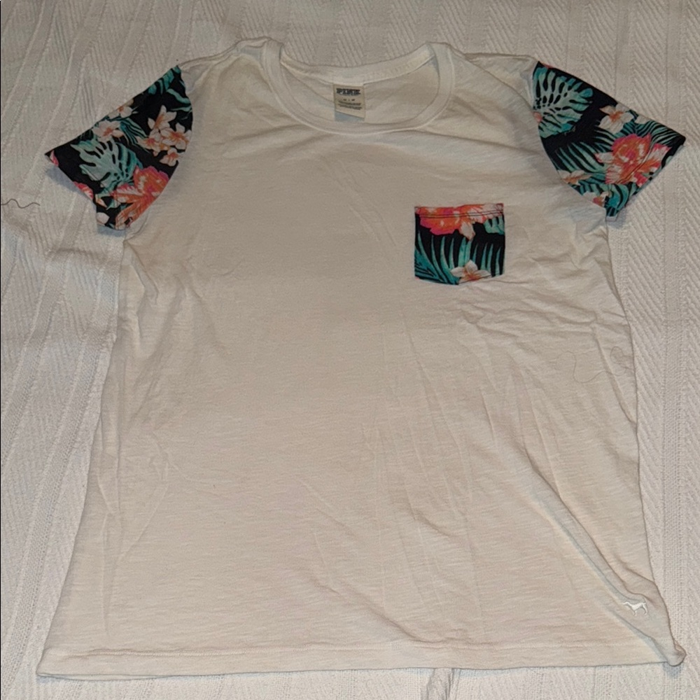Like new Victorias Secret PINK Tropical Print Pocket Tee